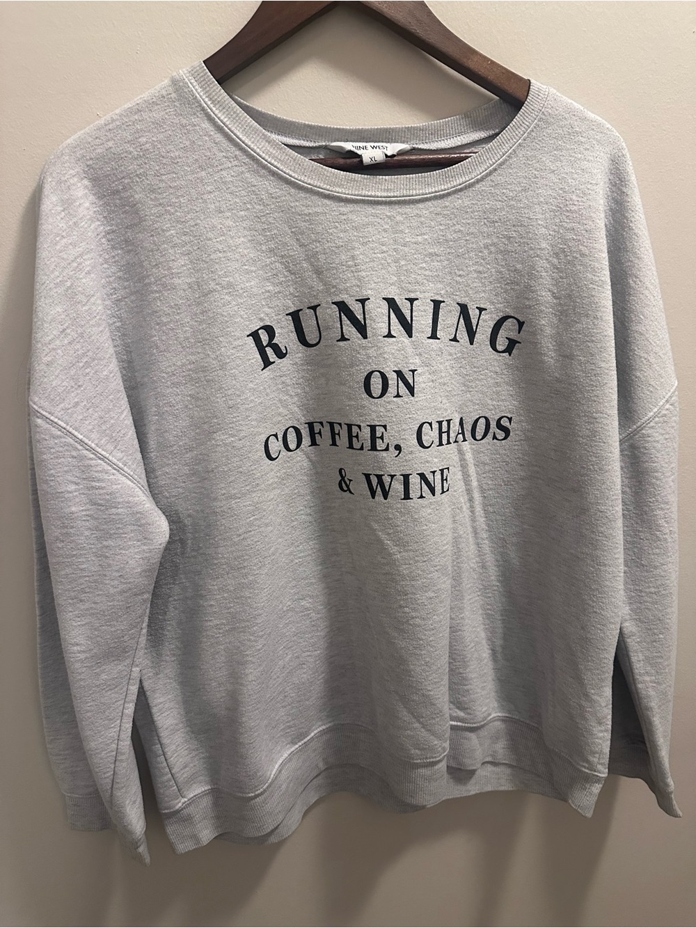 Nine West Light Gray Graphic Crewneck Sweatshirt
